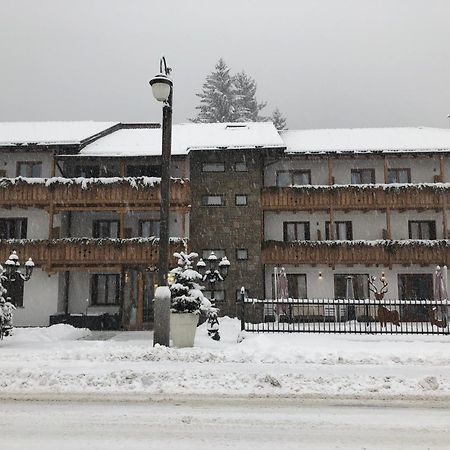 Olympic Regina Hotel ピンツォーロ エクステリア 写真