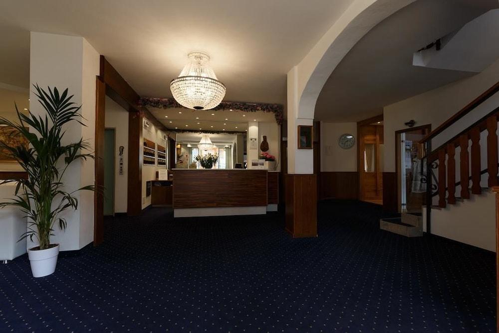 Olympic Regina Hotel ピンツォーロ エクステリア 写真